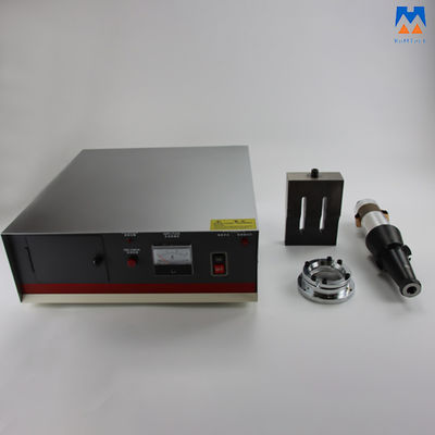 Soldadora ultrasónica 2.6KW con el transductor y el cuerno del generador