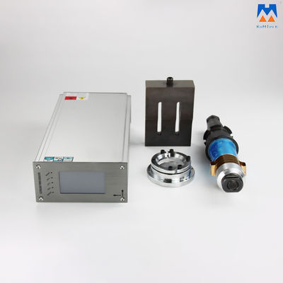 sistema de la soldadura ultrasónica de 15KHz 2600W con el transductor y el cuerno del generador del PLC Digital